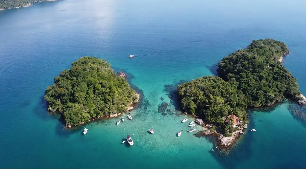 Lagoa Azul lagune met kalm water